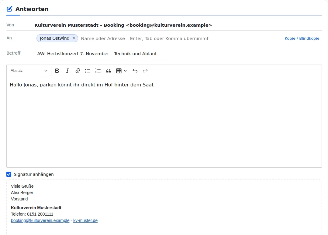 Antwort aus dem Postfach Booking an Jonas Ostwind mit Betreff, Text und angehängter Signatur mit Name, Position, Verein und Telefon